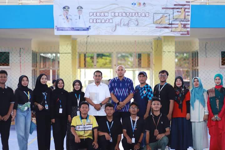 Wakil Wali Kota Solok Ramadhani Kirana Putra buka Pekan Kreatifitas Remaja yang dilaksanakan Duta Generasi Berencana (GenRe), Minggu (19/11/23), di GOR Alimin Sinapa Tanjung Paku